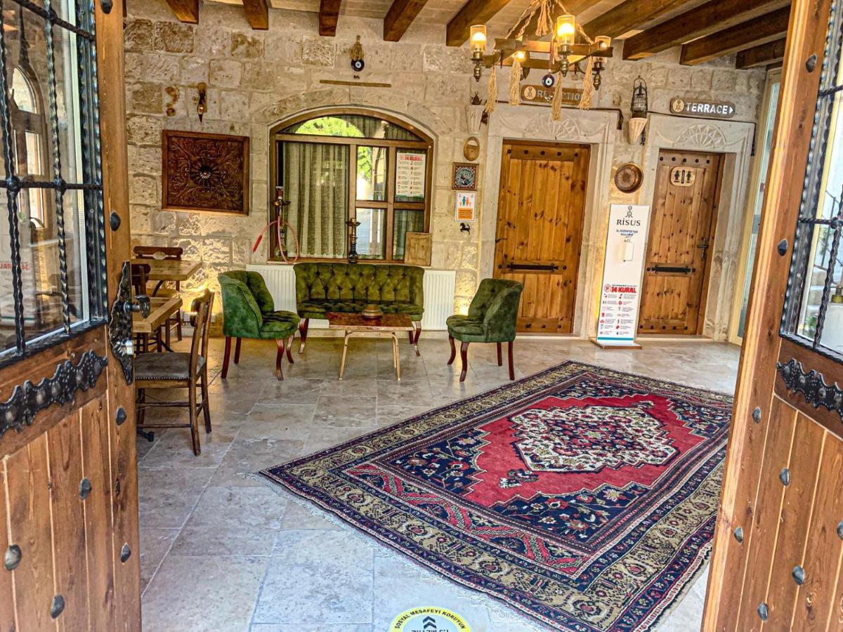 Risus Cave Suites Гьореме Екстериор снимка