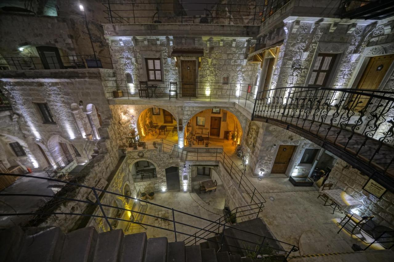 Risus Cave Suites Гьореме Екстериор снимка