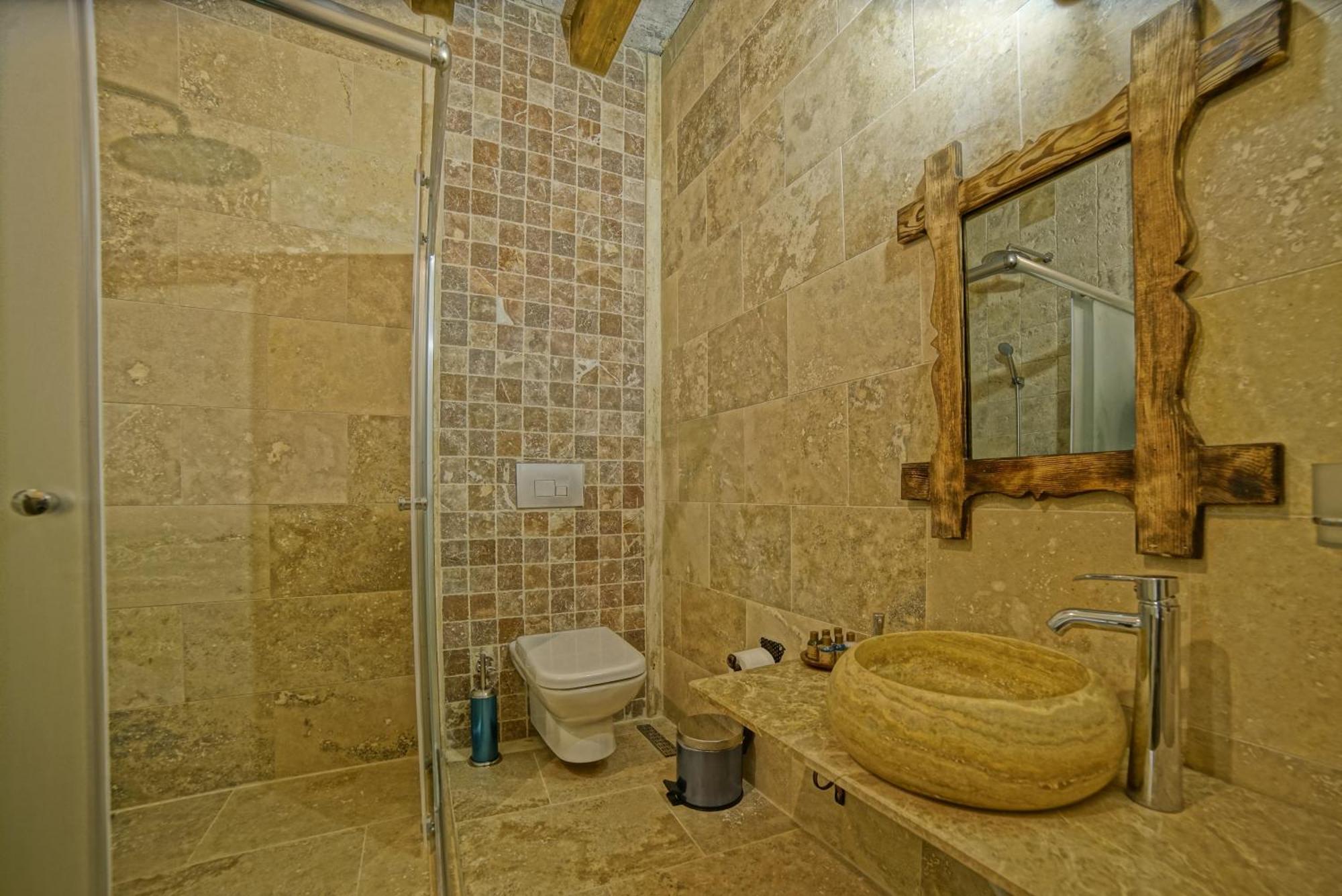 Risus Cave Suites Гьореме Екстериор снимка