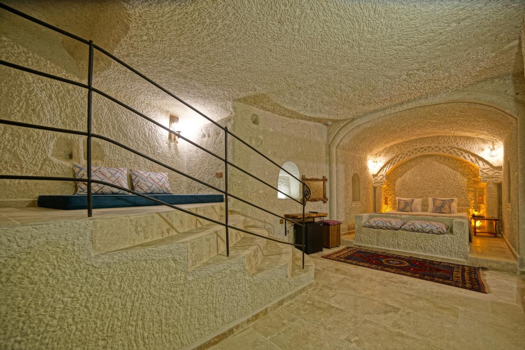 Risus Cave Suites Гьореме Екстериор снимка