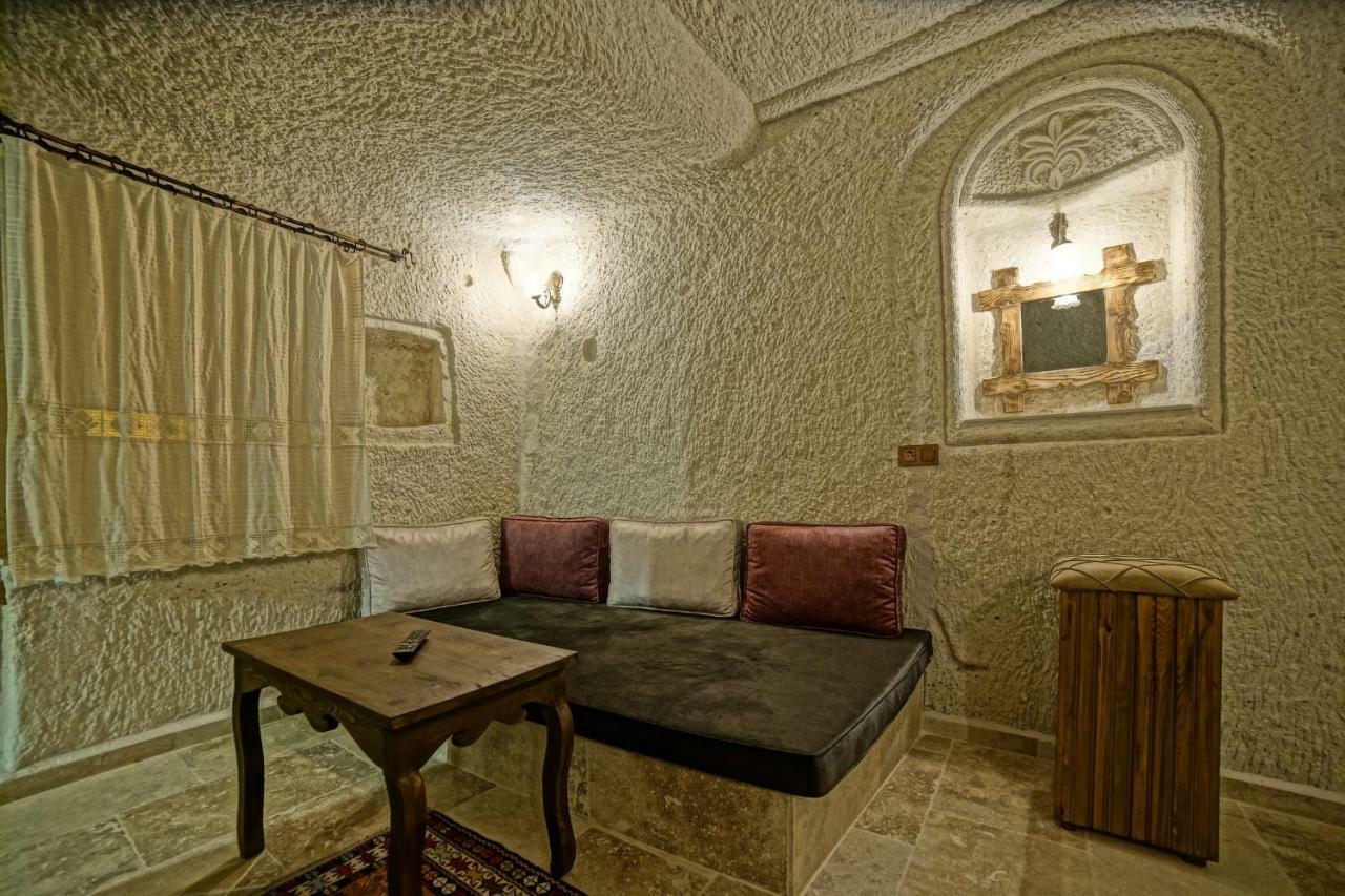 Risus Cave Suites Гьореме Екстериор снимка