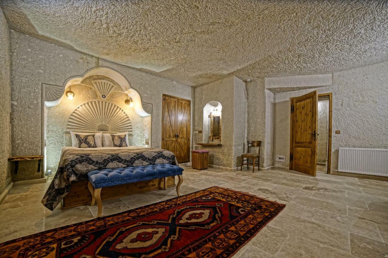 Risus Cave Suites Гьореме Екстериор снимка