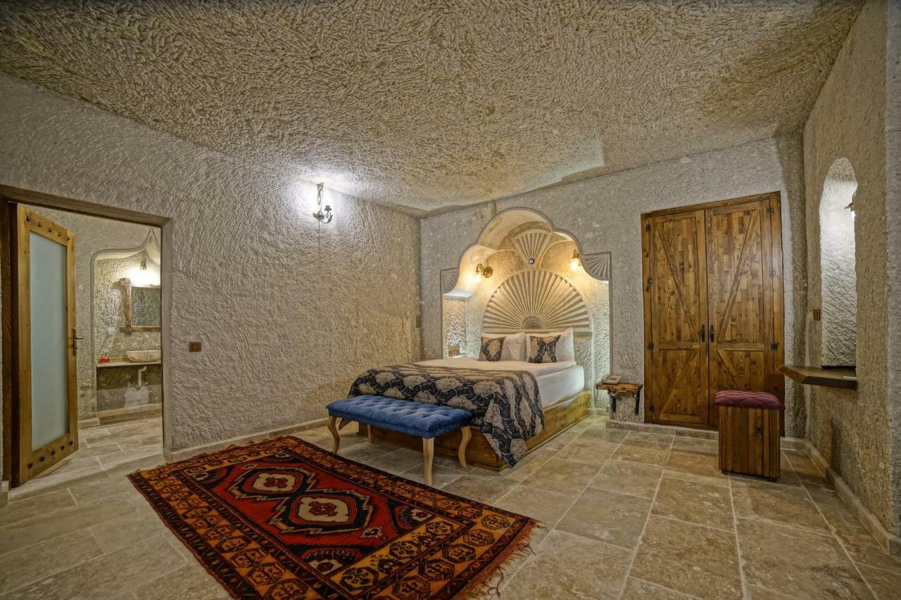 Risus Cave Suites Гьореме Екстериор снимка