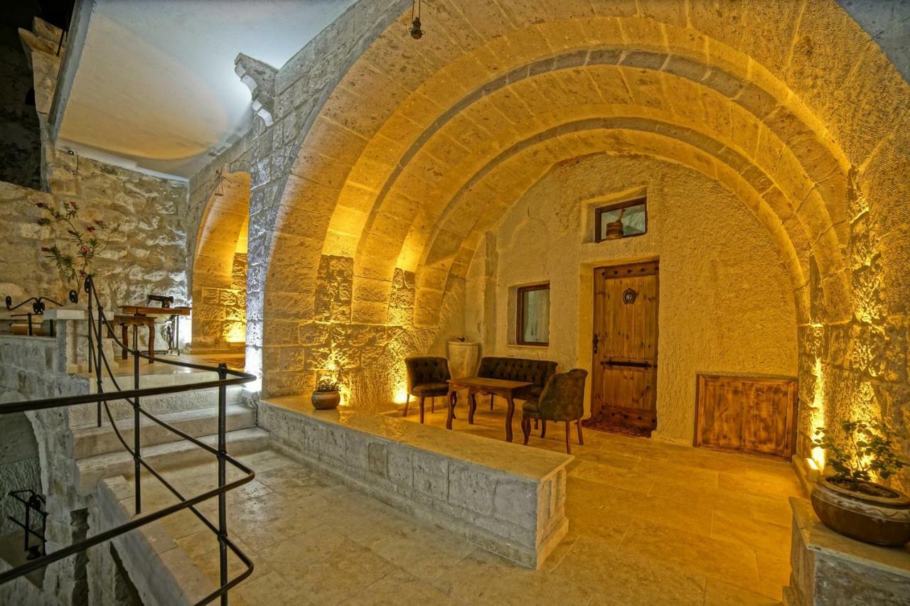 Risus Cave Suites Гьореме Екстериор снимка