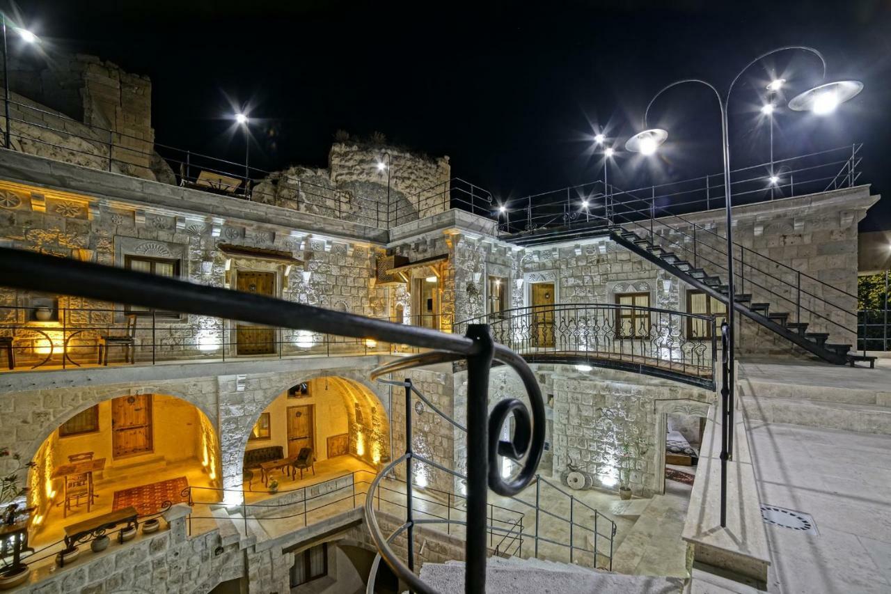 Risus Cave Suites Гьореме Екстериор снимка