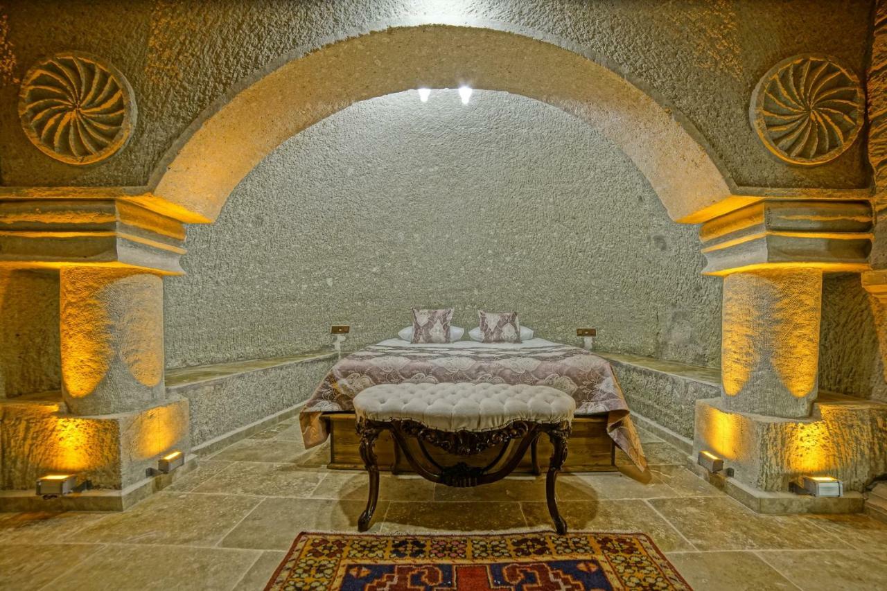 Risus Cave Suites Гьореме Екстериор снимка