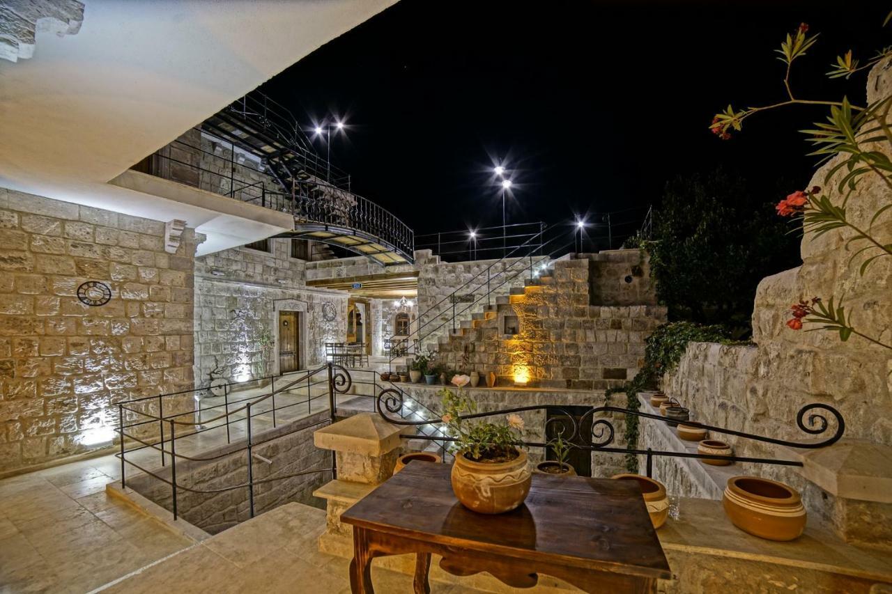 Risus Cave Suites Гьореме Екстериор снимка